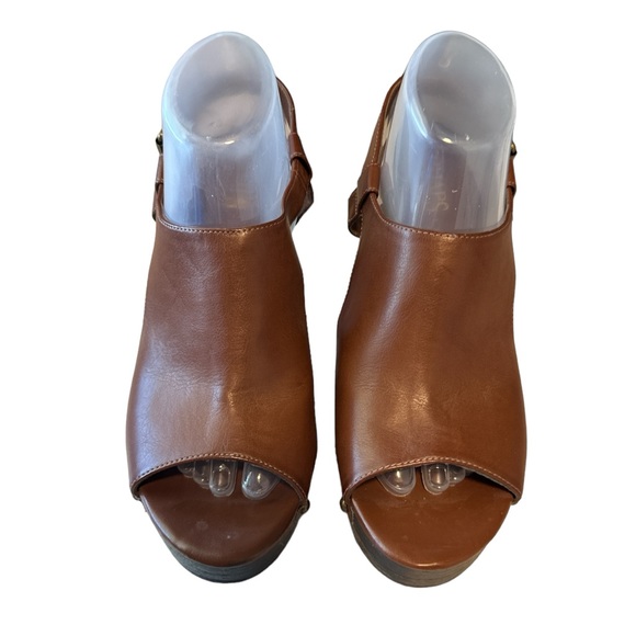 🍀 Chaps Cognac Sandals Size 9 - Picture 2 of 5